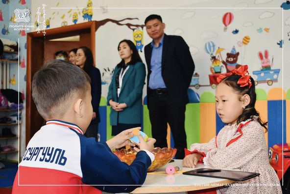 ПОЛИТЕХНИК КОЛЛЕЖИЙН “БҮЖИН” КЛУБ 40 ЖИЛИЙН ДАРАА ДАХИН НЭЭГДЛЭЭ.