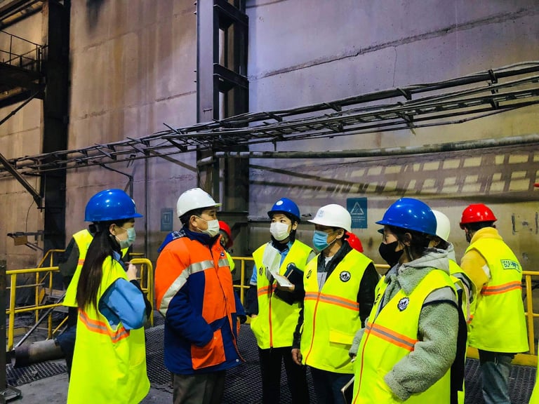 Хэнтий аймаг дахь политехник коллежийн Аюулгүй ажиллагааны техникч мэргэжлийн ангийн суралцагчид Уулын баяжуулах Бор өндөр үйлдвэрт