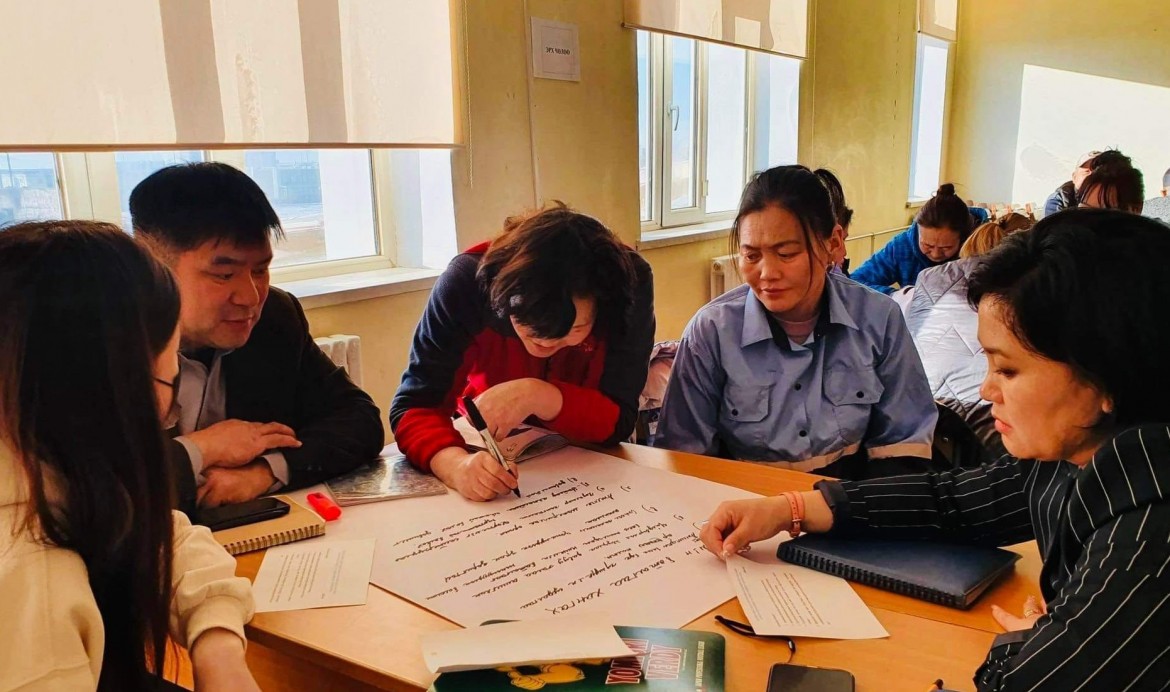 “БАГШ АЖИЛЧИД 2022-2023 ОНЫ ХИЧЭЭЛИЙН ЖИЛИЙН ҮЙЛ АЖИЛЛАГААНДАА ҮНЭЛГЭЭ ДҮГНЭЛТ ХИЙЛЭЭ.”