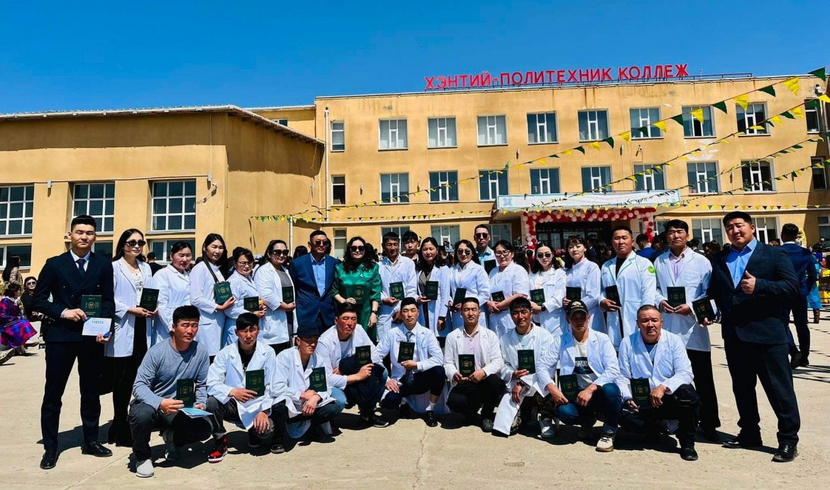 ХЭНТИЙ ПОЛИТЕХНИК КОЛЛЕЖИД МАЛЫН АСАРГААНЫ ЧИГЛЭЛЭЭР 30 СУРАЛЦАГЧ АМЖИЛТТАЙ ТӨГСЛӨӨ.