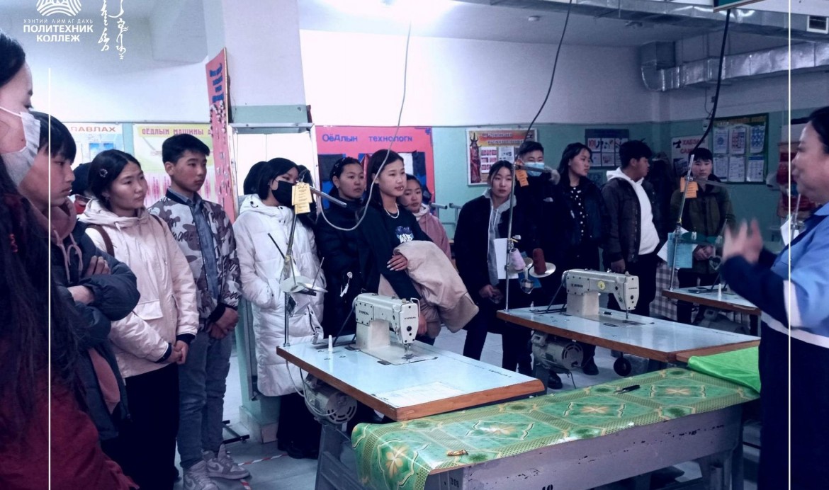 ТЭМҮҮЖИН ЦОГЦОЛБОР СУРГУУЛИЙН 30 СУРАГЧ СУРГУУЛИЙН СУРГАЛТЫН ҮЙЛ АЖИЛЛАГААТАЙ ТАНИЛЦЛАА.